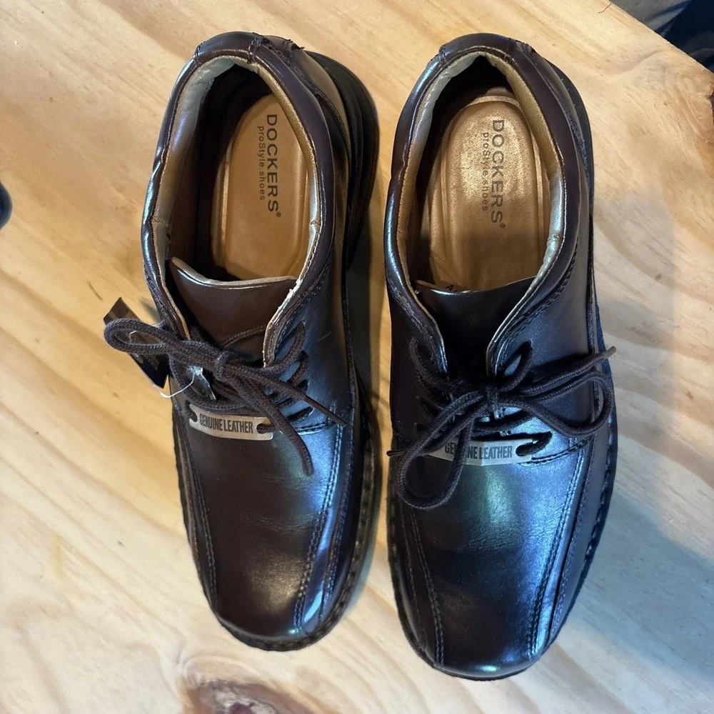 New Dockers Lace Up Oxford Mens Trustee 90-29023 Size 9.5M Brown Dress Shoes